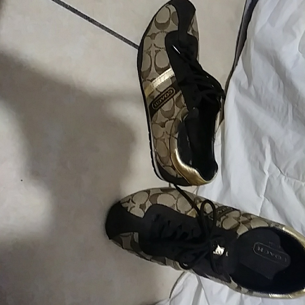 Coach shoe